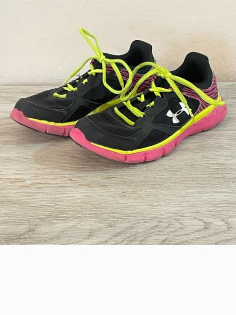 Under Armour Pink Black Neon Yellow Athletic Shoes Teen Youth Size 5 Women's 6.5